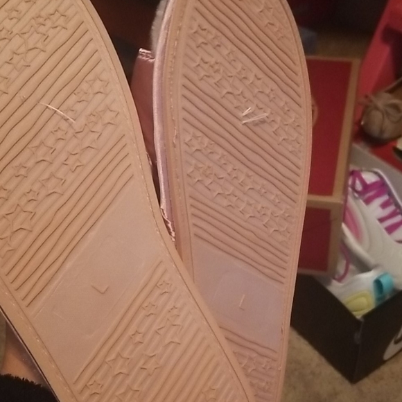 Shoes - Picture 3 of 3